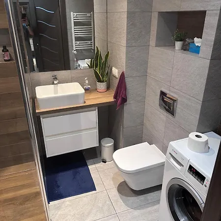 Apartment Modern With Underground Parking Spot, Kwartowa, *