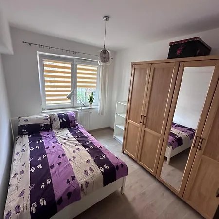 Modern With Underground Parking Spot, Kwartowa, Apartamento